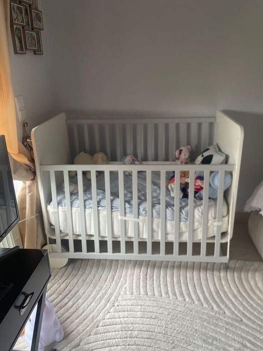 Berço de bébé madeira  9 meses aos 3 anos de idade