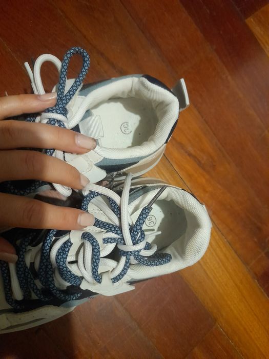 Sapatilha tons beje e ganga