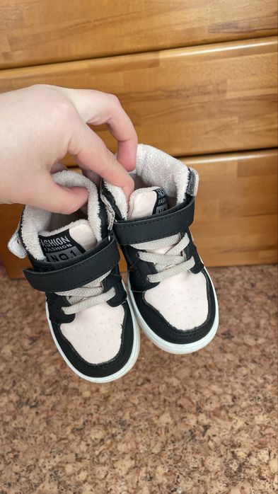 Ботинки / хайтопи для дівчинки