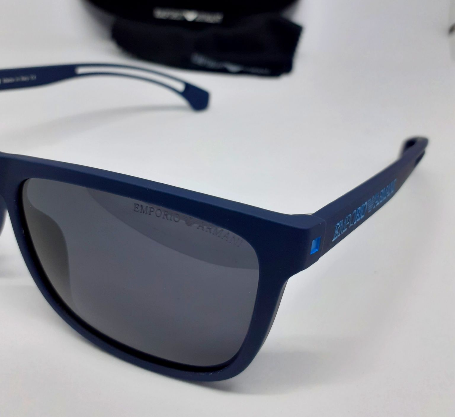 Emporio Armani стильные мужские очки синие матовые с голубым лого: 580 ...