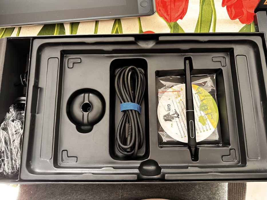 Tablet graficzny Huion KAMVAS Pro 12 stan idealny 100% komplet