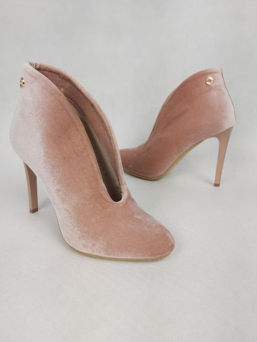 Botki welur cielisty róż 36 CARINII oryginalne plusz HIT