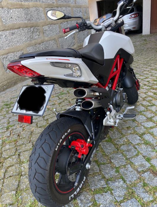 Moto benelli tnt 125