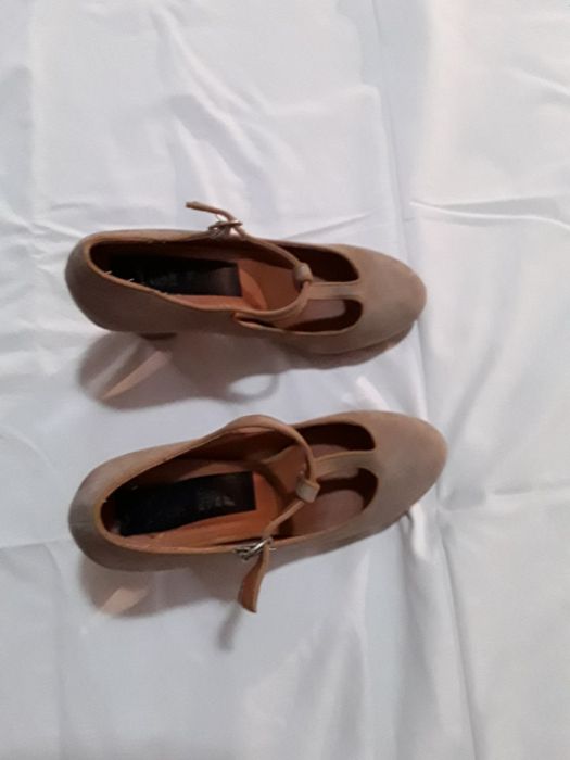 Sapatos Novos com salto compensado 8 cm - muito confortáveis