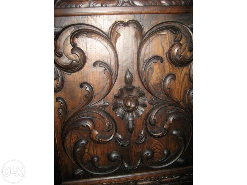 Aparador móvel renascentista