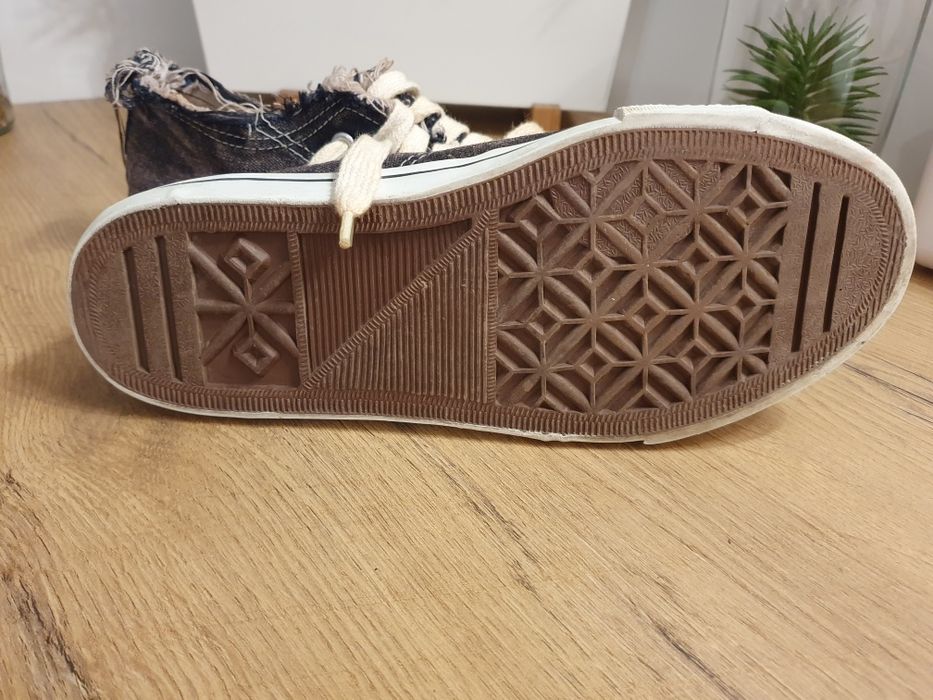 Trampki jeansowe,strzępione,cieniowane,37,5