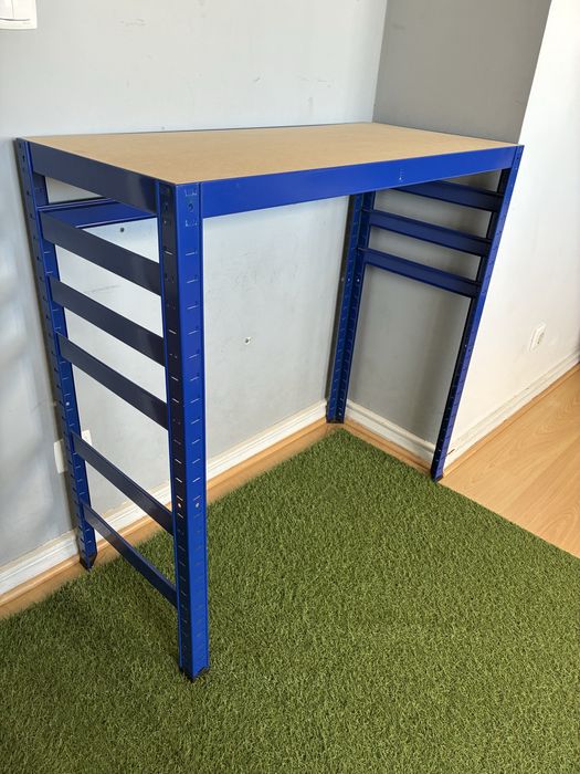 Aparador de ferro azul