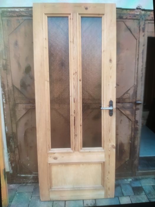 Двері міжкімнатні дерев'яні з коробками та лиштвою