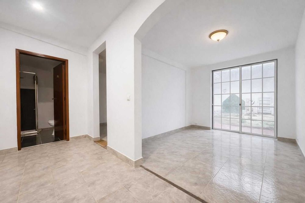 Moradia Térrea T2+2 Com Anexos e Quintal