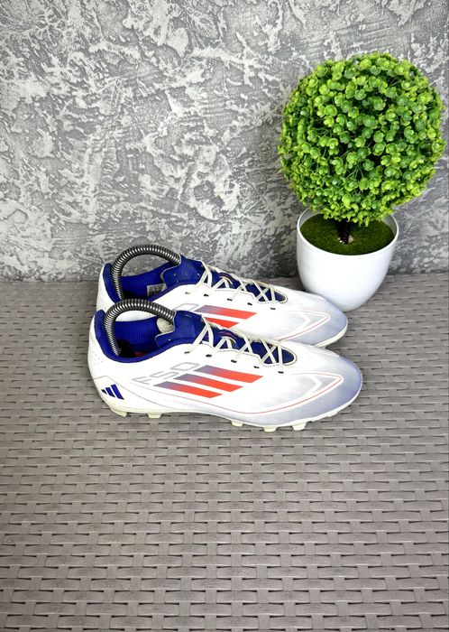 Adidas F-50 бутсы копы сороконожки 35 размер детские футбольные белые