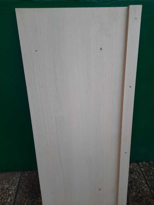 Панели ламинированные белого цвета и дверцы для мебели.