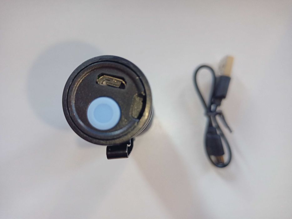 Фонарик аккумуляторный 3 режима, регулировка фокуса.