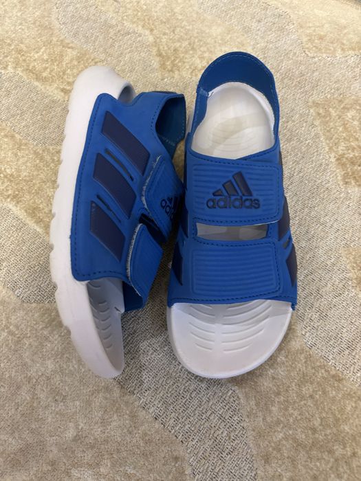 Сандалі adidas 34 розмір