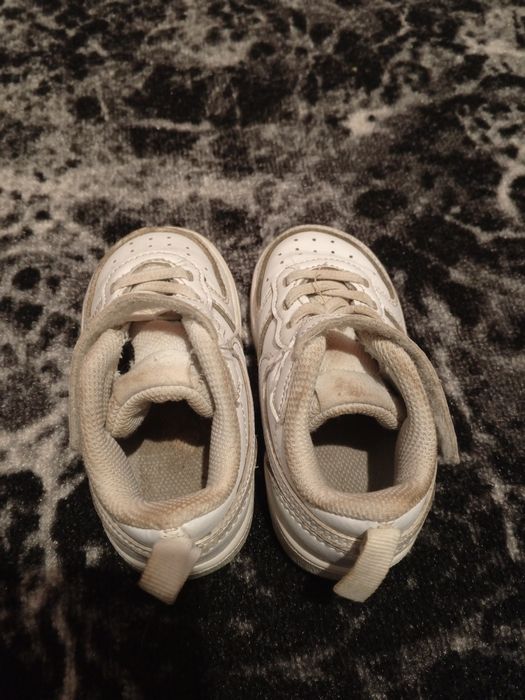 Кросівки  дитячі 22 та 24 розміру