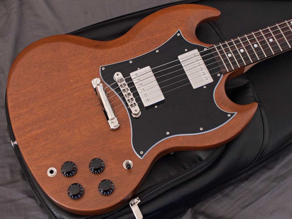 Gibson SG Tribute Natural Walnut + Saco