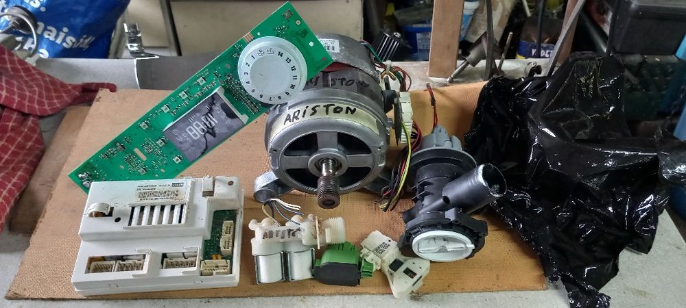 Peças de máquina de lavar roupa ariston