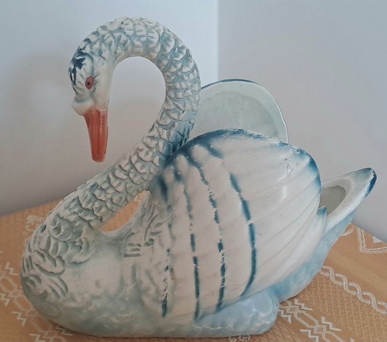 Cisne em cerâmica antigo para colocar planta
