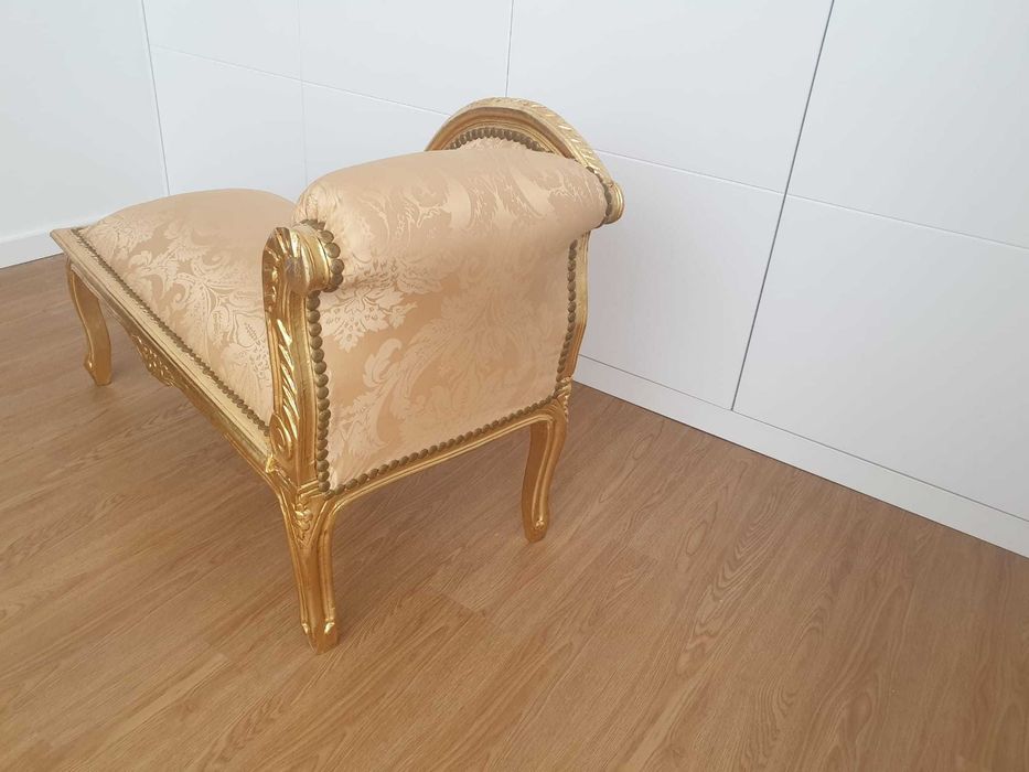 Banqueta Luís XV Francesa Folha de Ouro Tecido Adamascado Dourado