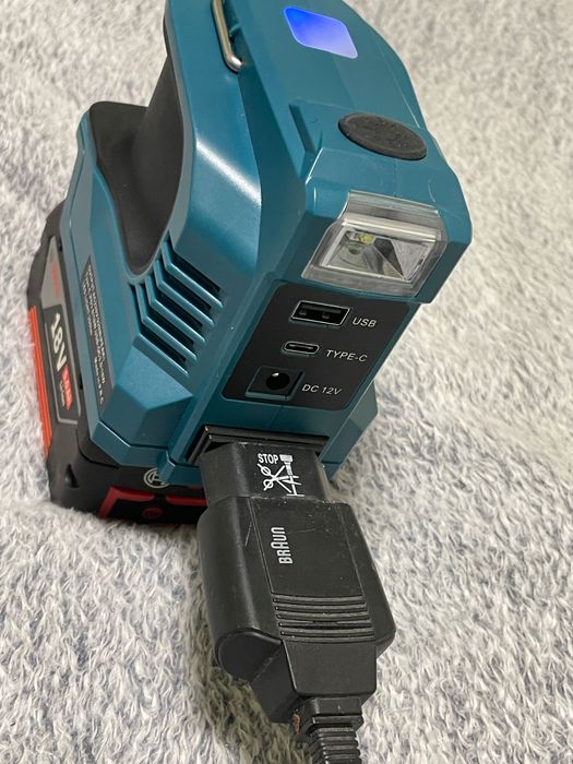 Инвертор, преобразователь с 18 вольт на 220. Bosch. Новый