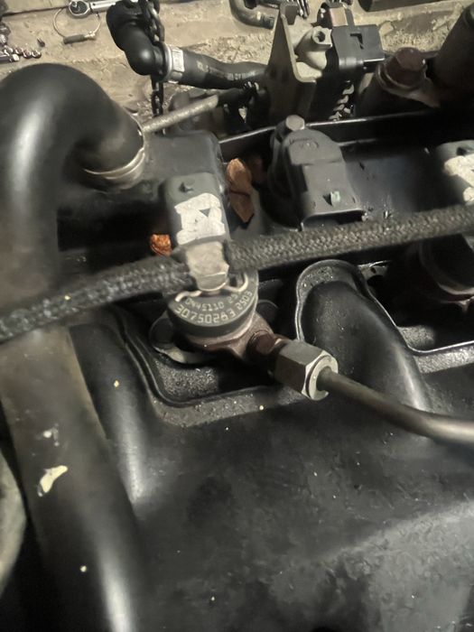 Wtryskiwacze volvo 2.4d5 185KM