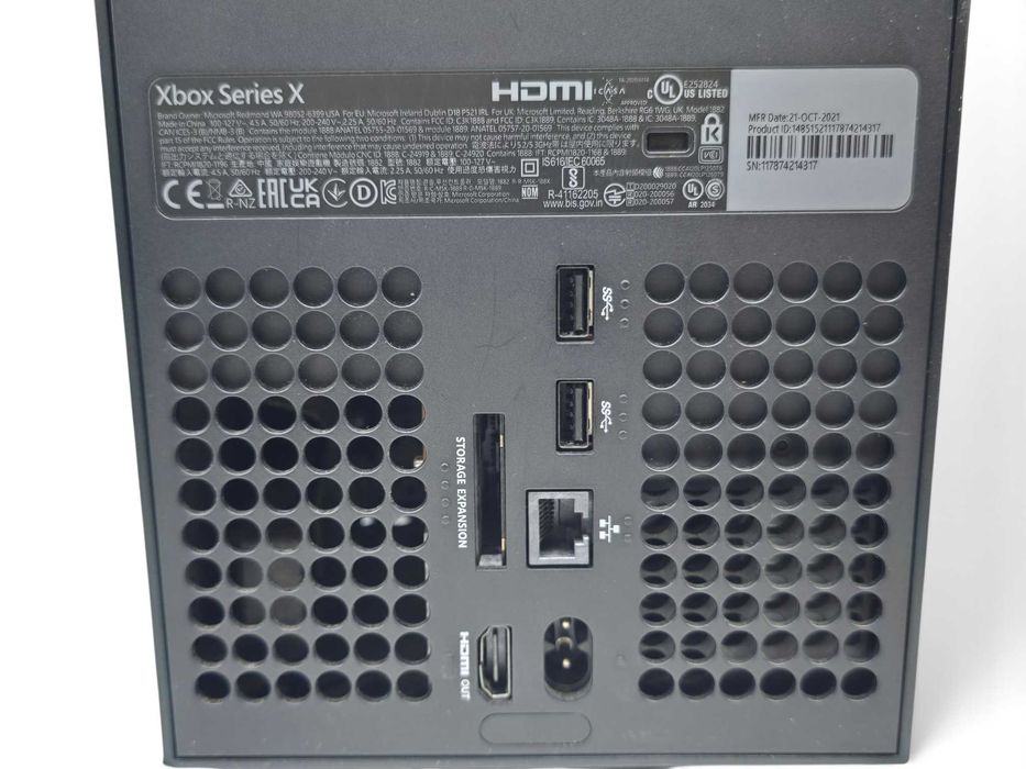 Konsola Xbox Series X + Pad