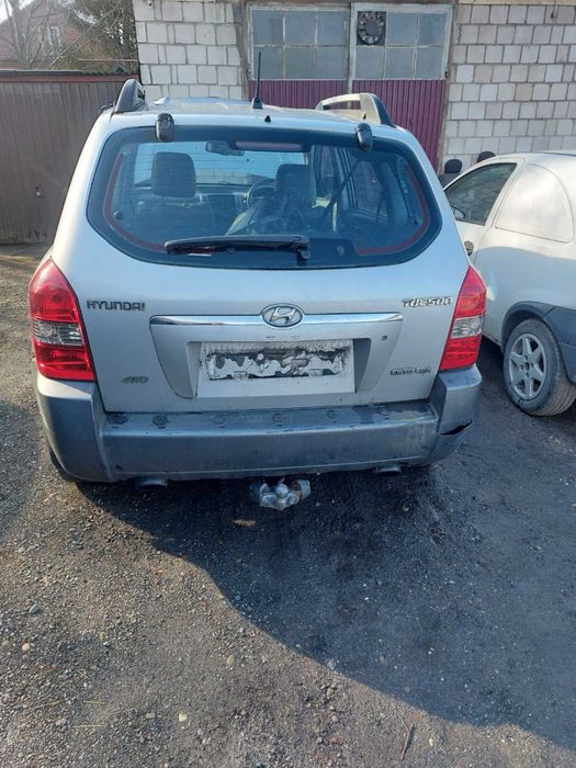 Розборка hyundai tucson капот бампер 2.0д 4wD 2004-2010