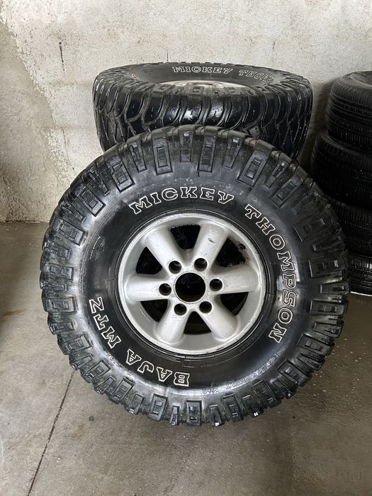 Pneus e jantes 35 12,5 r15