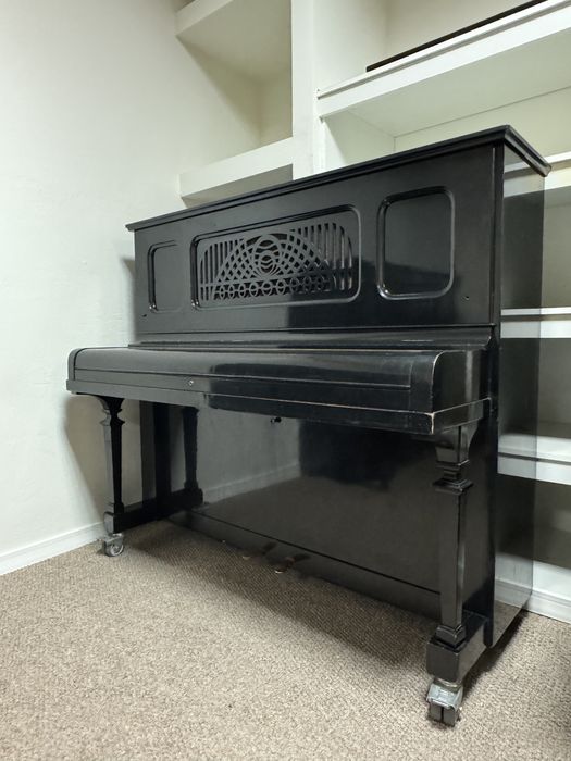 Utylizacja pianin i fortepianów , transport , wnoszenie , sejfy