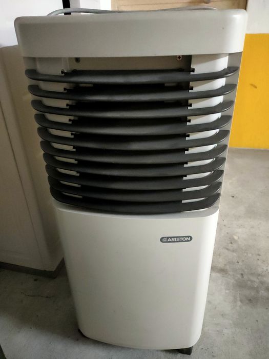 Ar condicionado portátil marca ariston