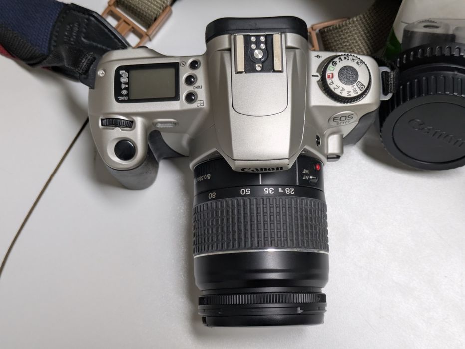Canon EOS 300 + Lente 70-300 + Mala