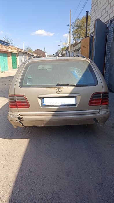Продам Мерседес w210 на пружинах