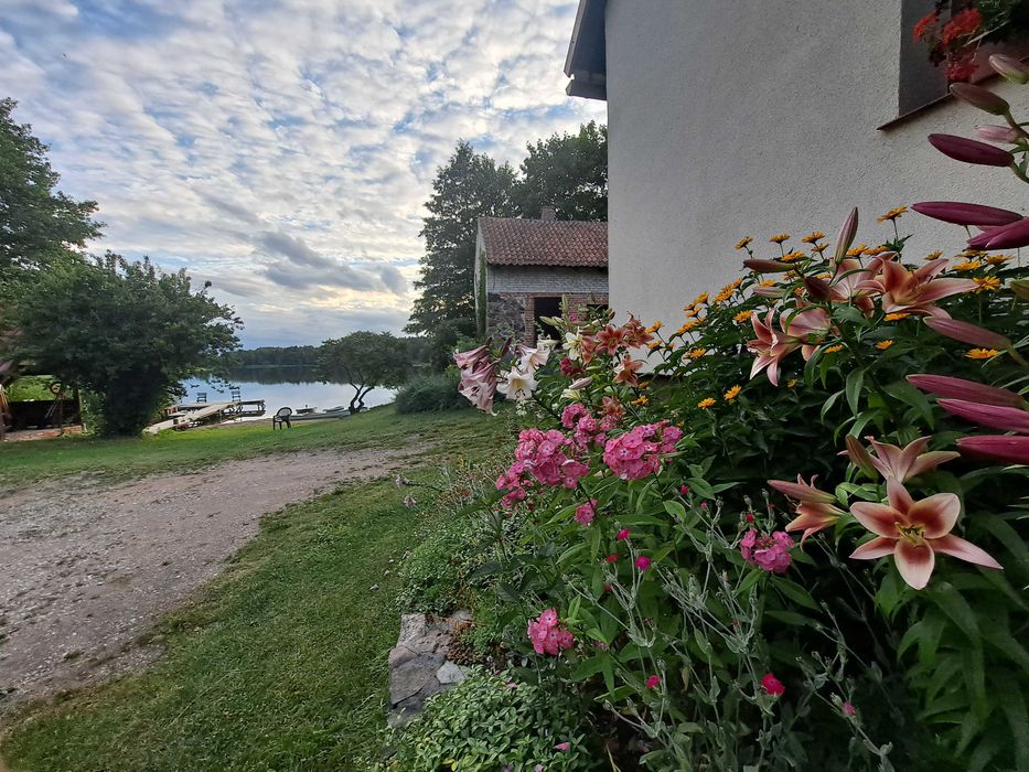 Agroturystyka Mazury nad samym jeziorem, Domki  w Bałowie
