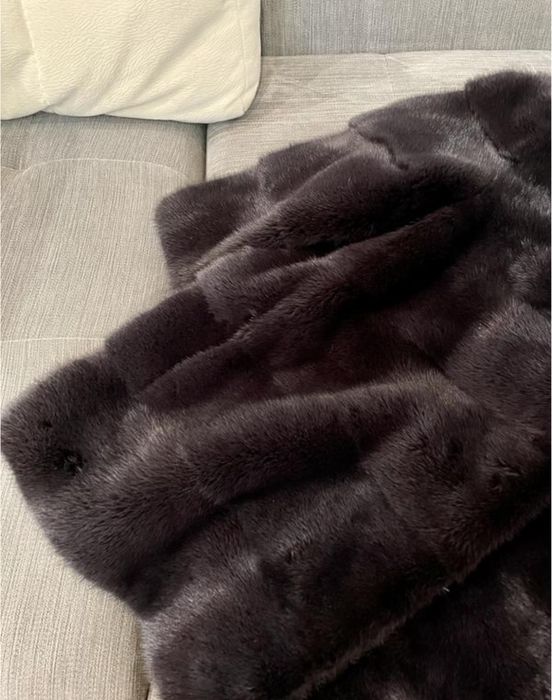 Норкова шуба в ідеальному стані як нова