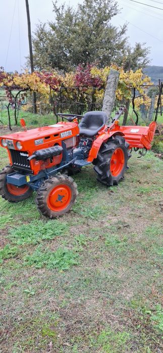 Trator Kubota B7001 s/ Matricula
