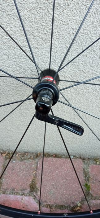 Obręcze Shimano RS20