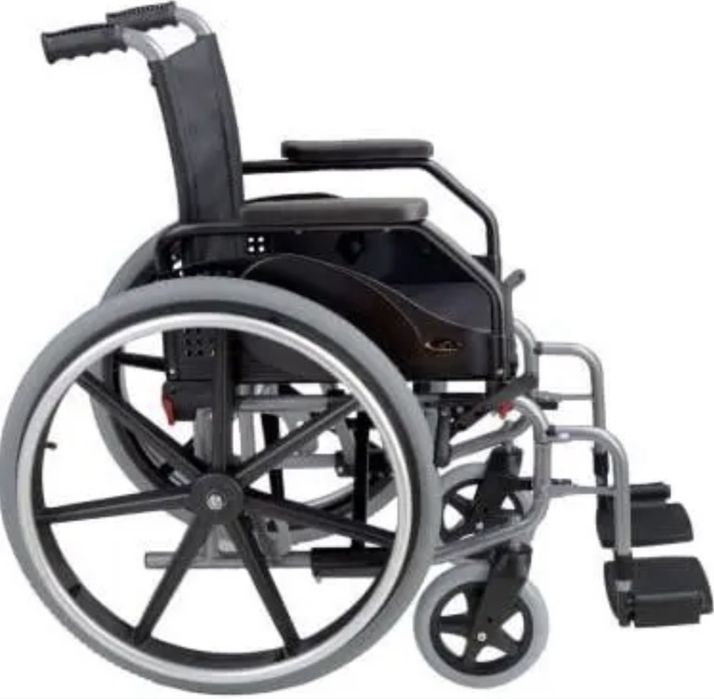 Cadeira de Rodas Amparo - Aluguer mensal