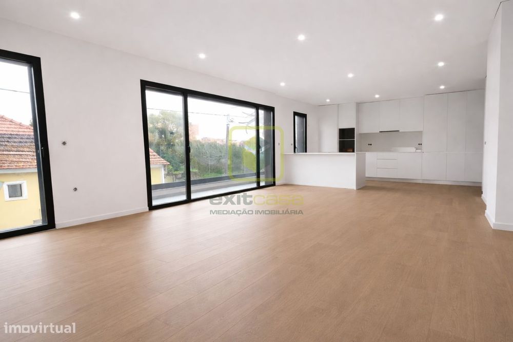 Apartamento T2 com Terraço em Aveiro — Esgueira, Aveiro