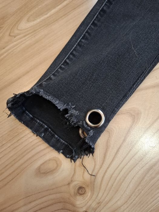 Spodnie rurki jeansy ćwieki
