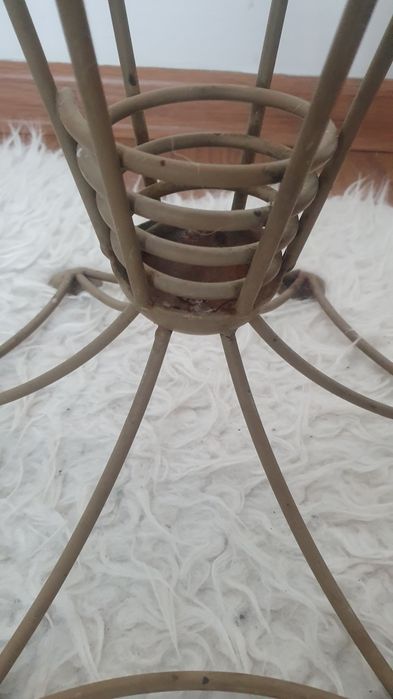 Parasolnik metalowy, pojemnik na parasole ażurowy design
