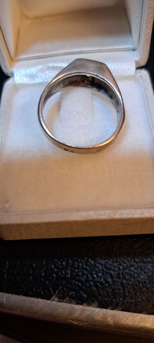 Aneis em prata homem.