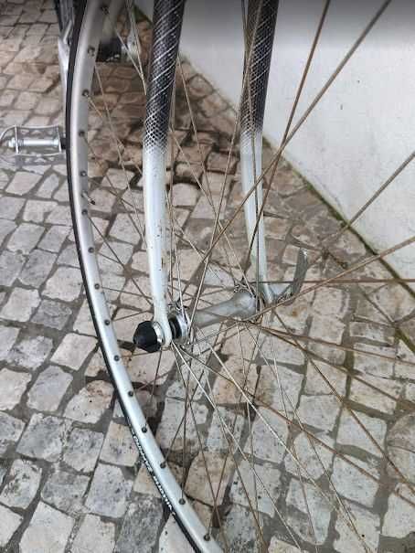 Bicicleta de estrada ALTIS