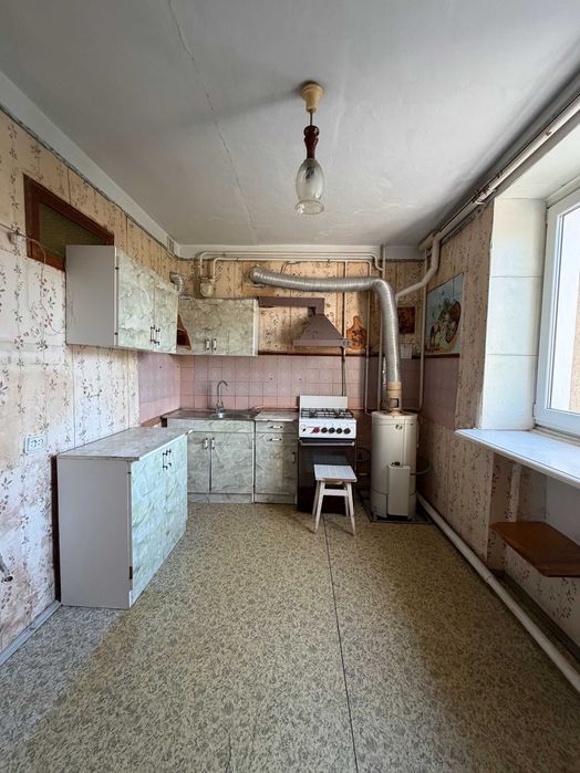 Продаж! 4-кімн. чешка з індивідуальним опаленням