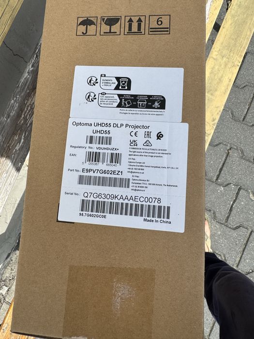 Sprzedam projektor optoma uhd 55