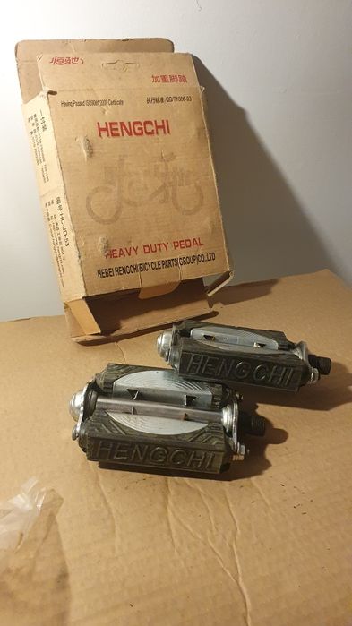 NOWE Pedały rowerowe retro solidne Hengchi z gumą