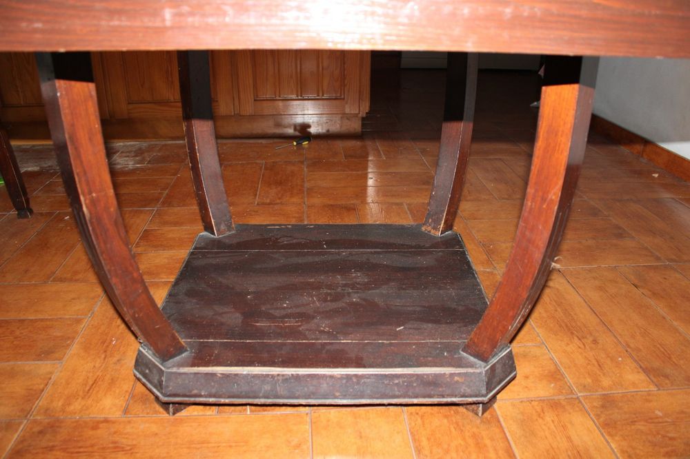 Mesa de Jantar em madeira extensível