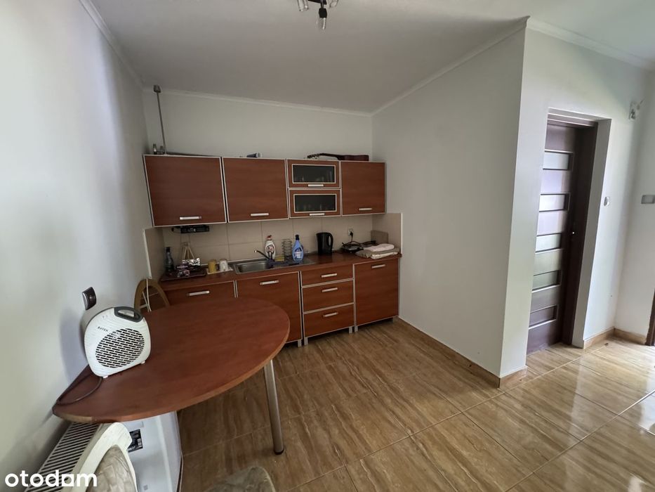 Posiadłość pod Kępnem-2 domy, restauracja, mieszkania, stajnia i stawy