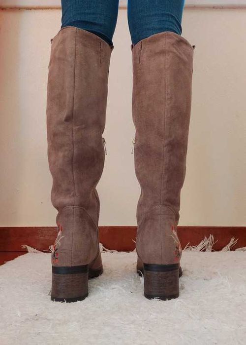 Botas castanhas cano alto da Berluskas - tamanho 39
