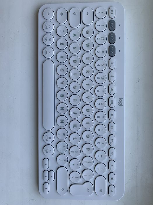 Продам клавіатуру Logitech