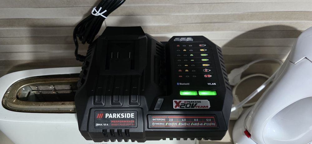 Carregador para Baterias Parkside