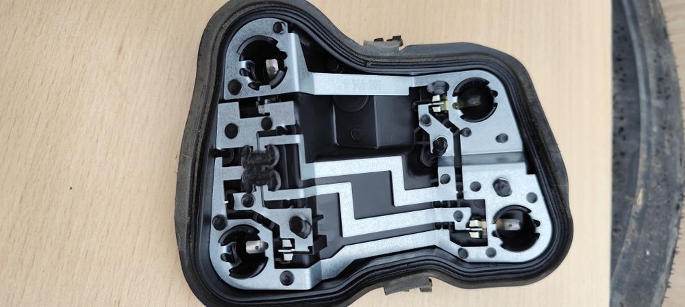 Audi A4 B7 sedan 2006r. Lampa tył prawa oryginał Hella 8E5945096